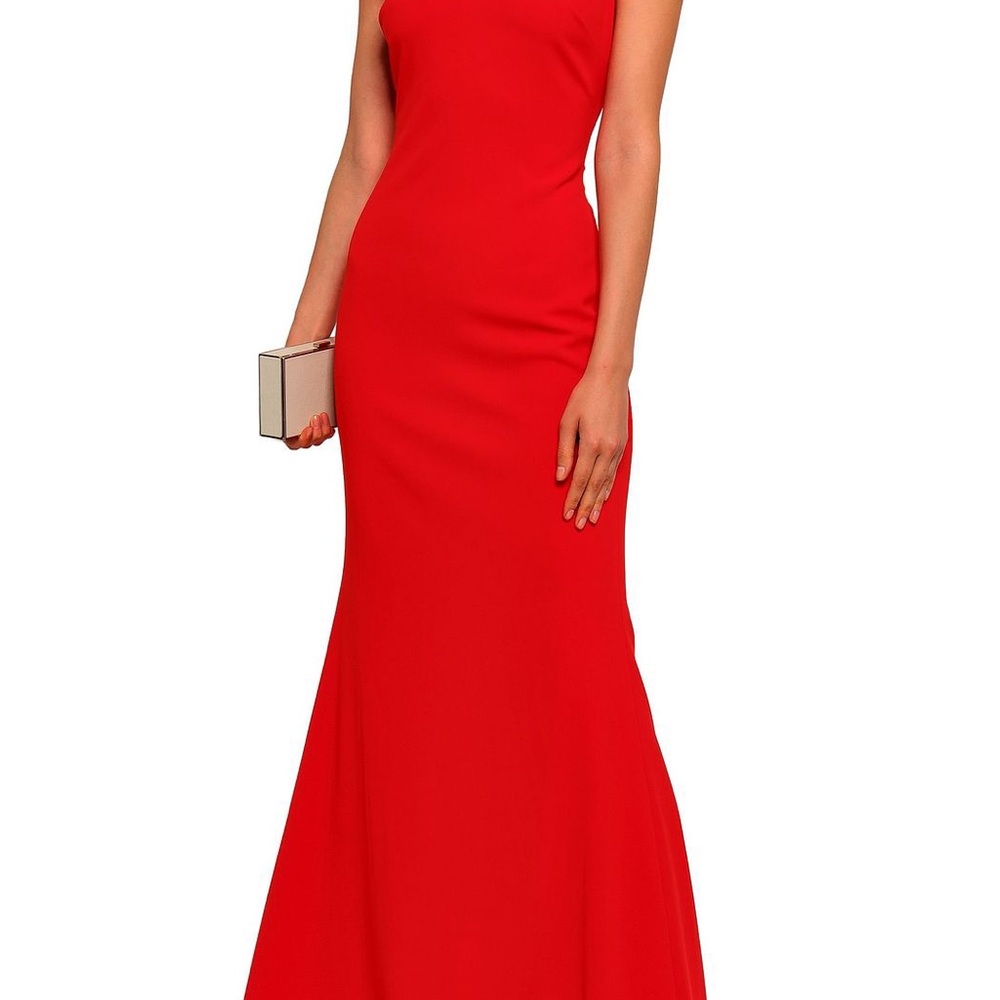 Beautiful red evening gown very flattering